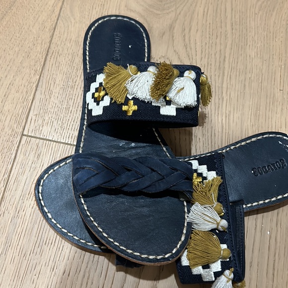 Anthropologie Soludos Aztec Embroidered Tassel Flip Flop Sandal Size 7 - Picture 2 of 4